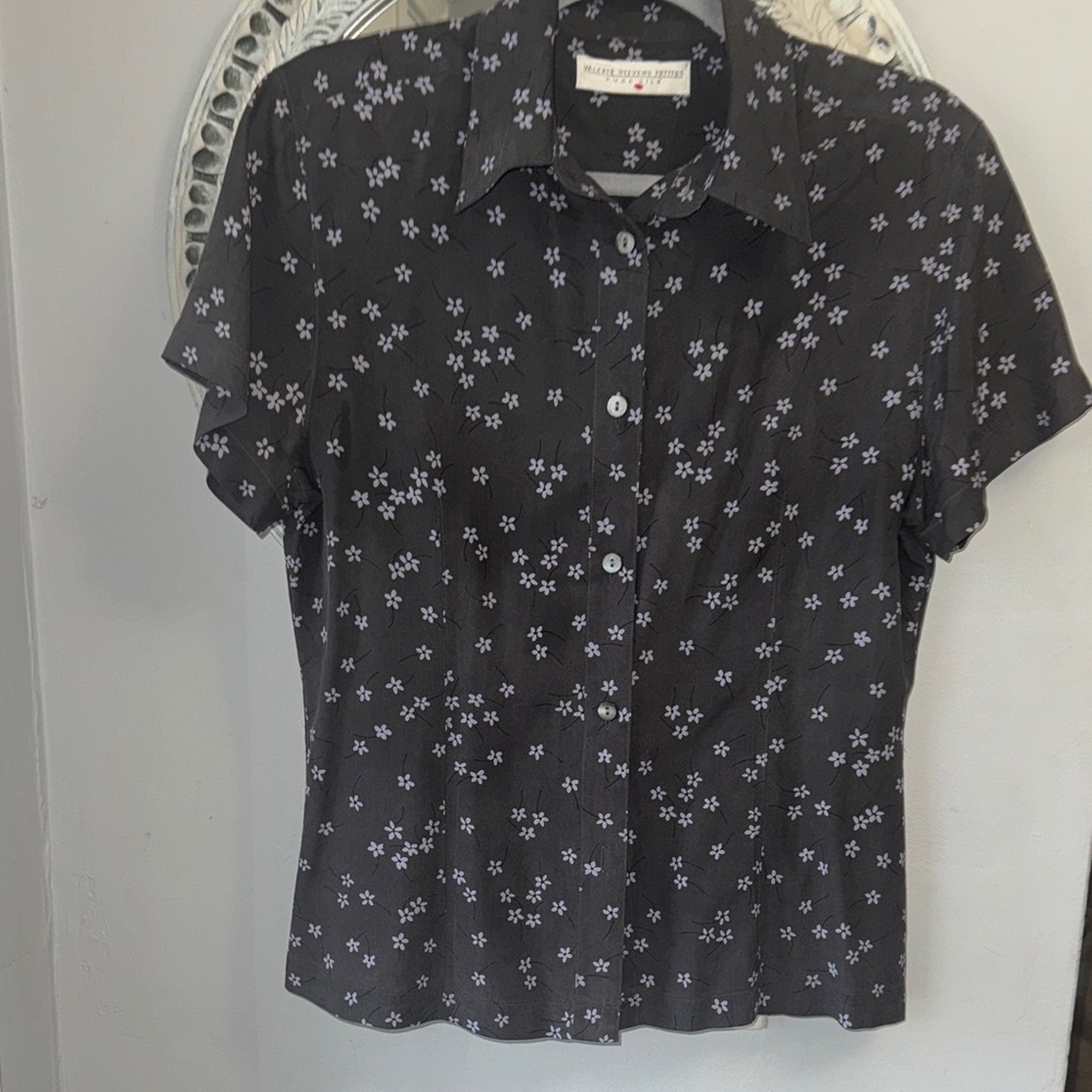 Valerie Stevens Gray Short-Sleeve Button-Down Blouse lavender floral print
